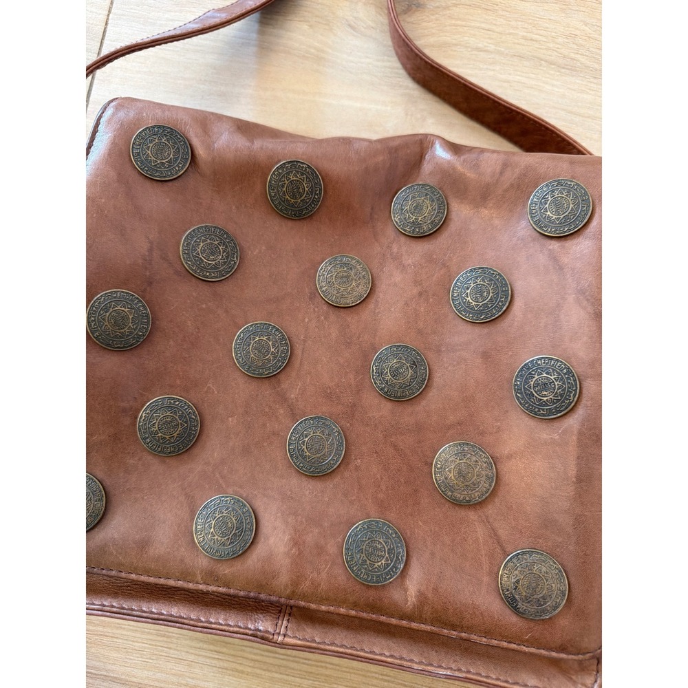 MC Marc Chantal Brown Leather Studded Coin Medallion Crossbody Bag Vintage - Picture 2 of 7